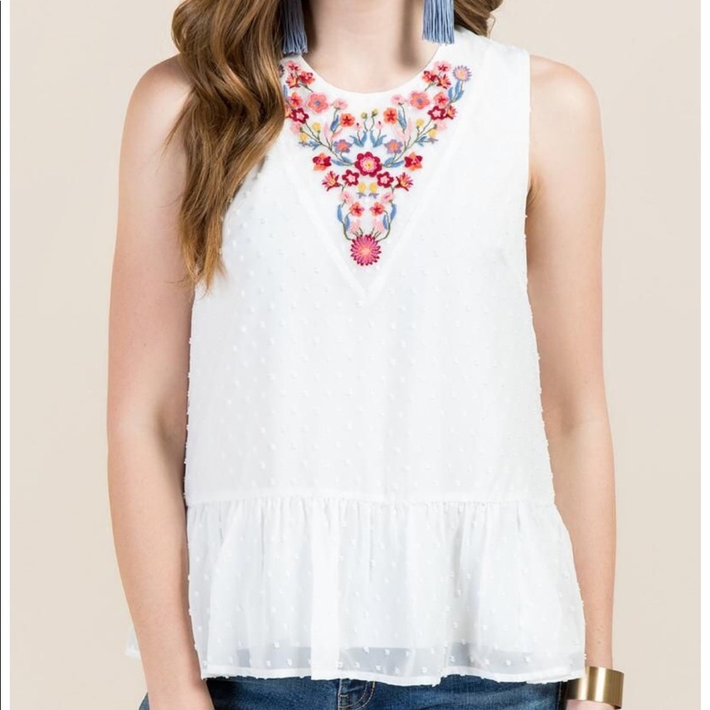 Francesca’s White Tank Blouse with Floral Embroidered Detailed, size M
